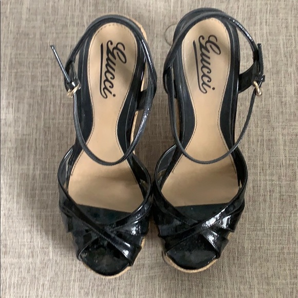 GUCCI PENELOPE PATENT EMBOSSED LEATHER WEDGES - Picture 1 of 4